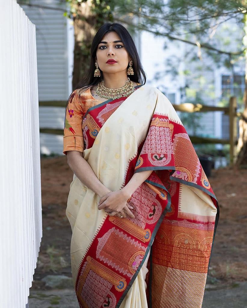 Elegant Banarasi Silk Saree with Floral Zari Weaving & Heavy Pallu